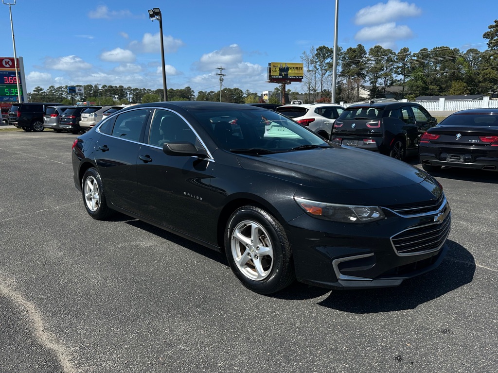 Photo 3 of this CHEVROLET MALIBU
