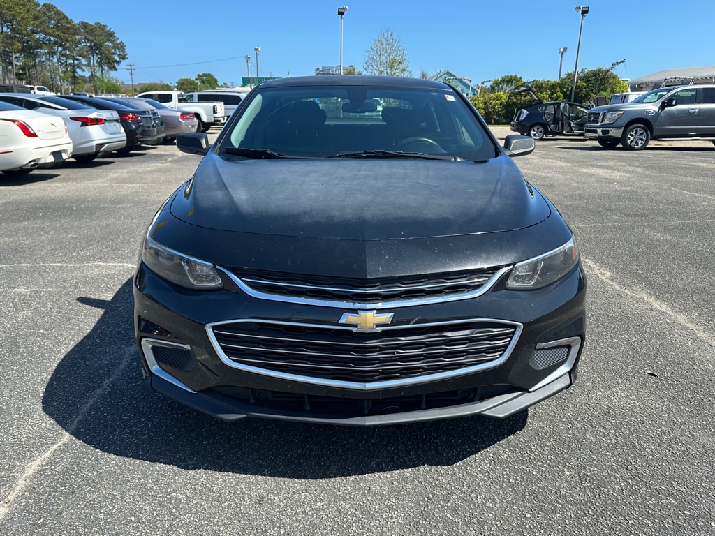 Photo 2 of this CHEVROLET MALIBU