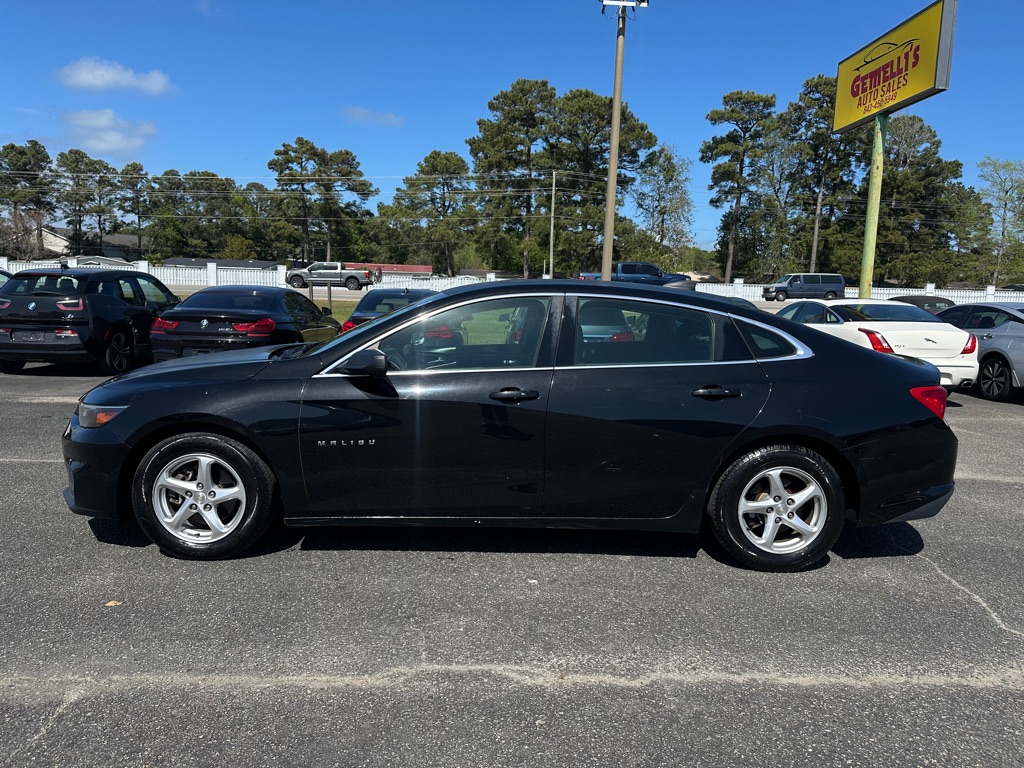 Photo 9 of this CHEVROLET MALIBU