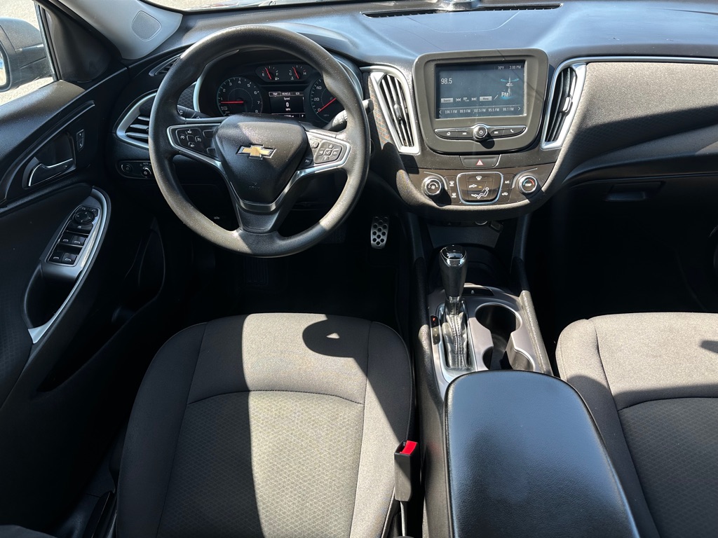 Photo 15 of this CHEVROLET MALIBU