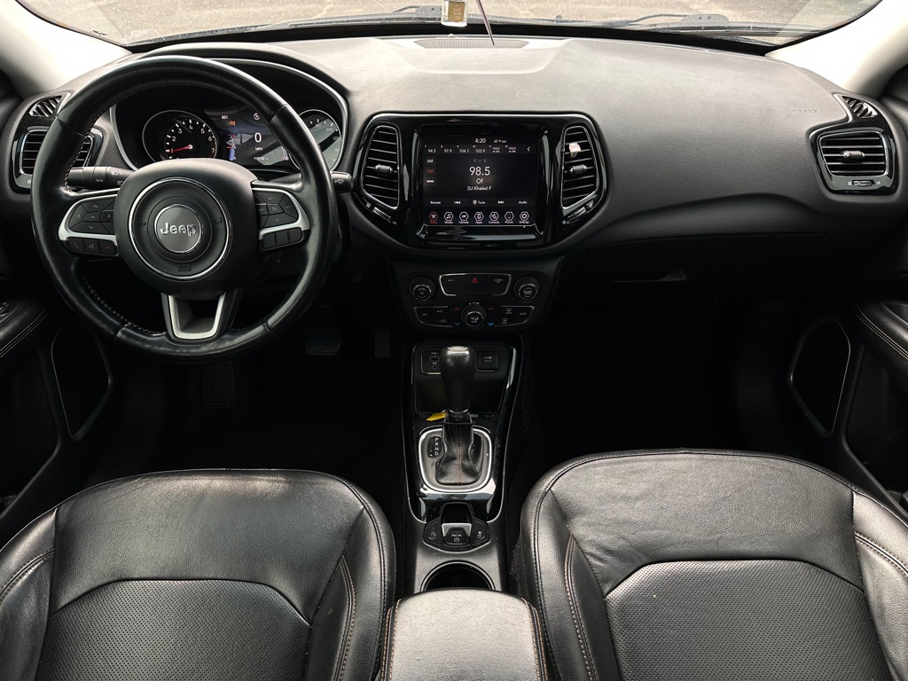 Photo 14 of this JEEP COMPASS