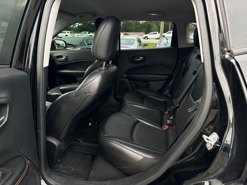 Photo 13 of this JEEP COMPASS