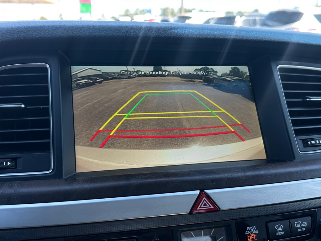 Photo 15 of this HYUNDAI GENESIS