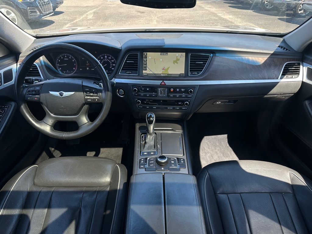 Photo 12 of this HYUNDAI GENESIS