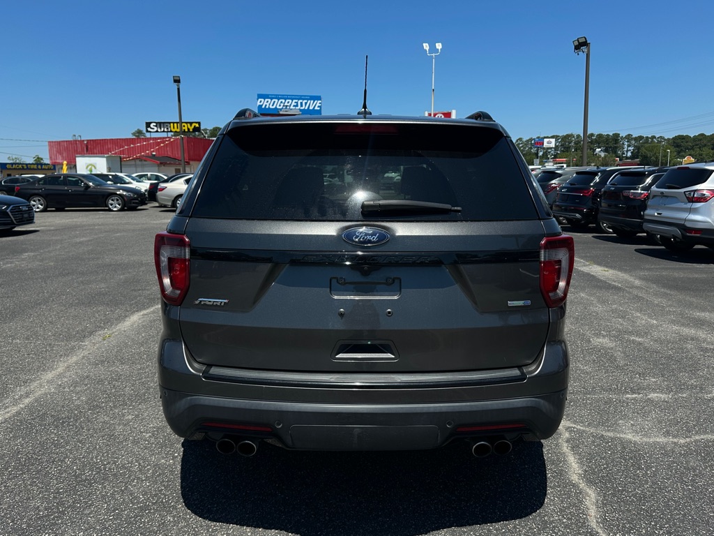 Photo 7 of this FORD EXPLORER