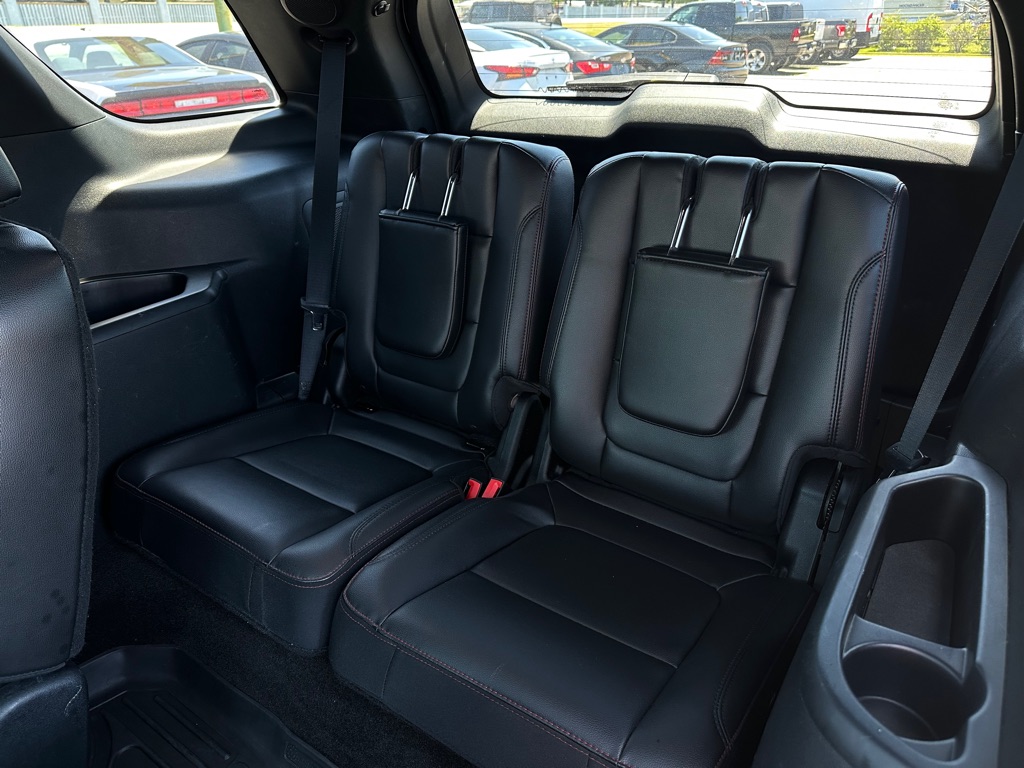 Photo 11 of this FORD EXPLORER