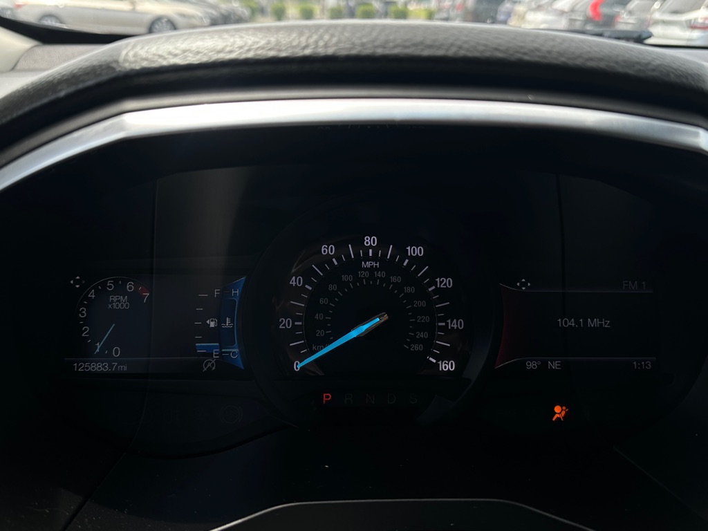 Photo 14 of this FORD EDGE
