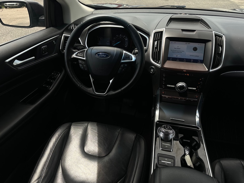 Photo 13 of this FORD EDGE
