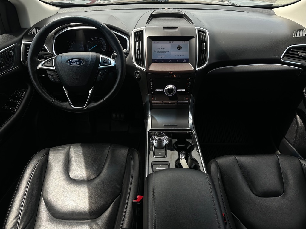 Photo 12 of this FORD EDGE