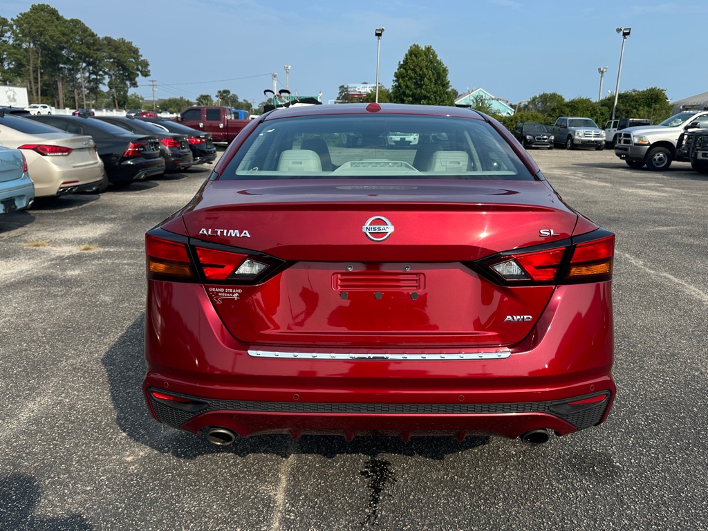 Photo 8 of this NISSAN ALTIMA