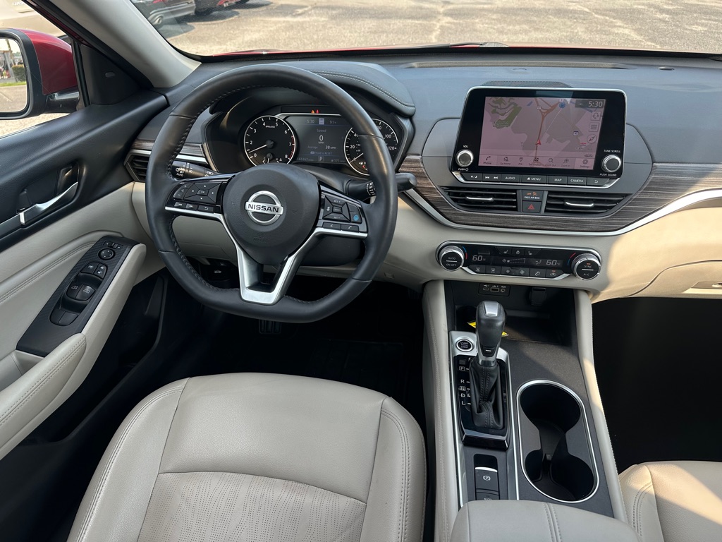 Photo 11 of this NISSAN ALTIMA