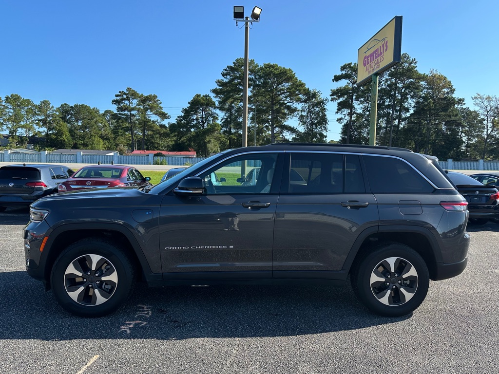 Photo 2 of this JEEP GRAND CHEROKEE