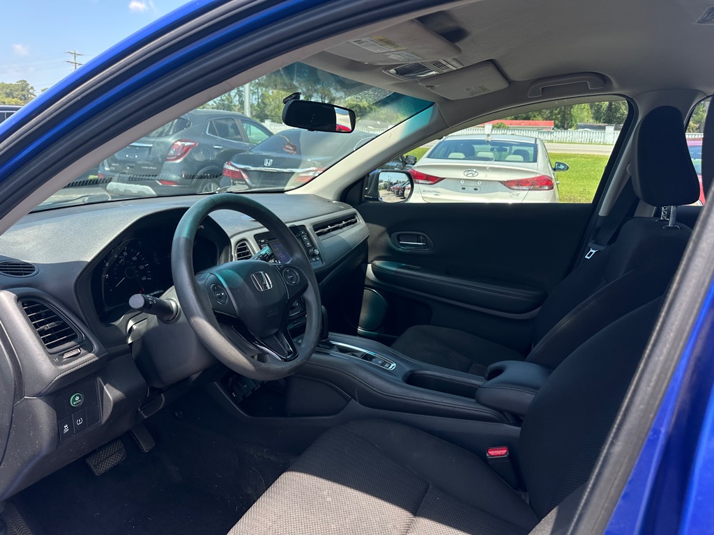 Photo 8 of this HONDA HR-V