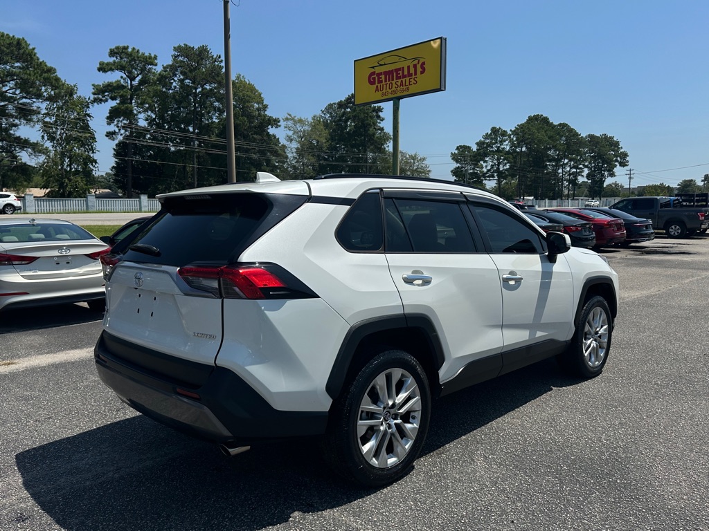 Photo 15 of this TOYOTA RAV4