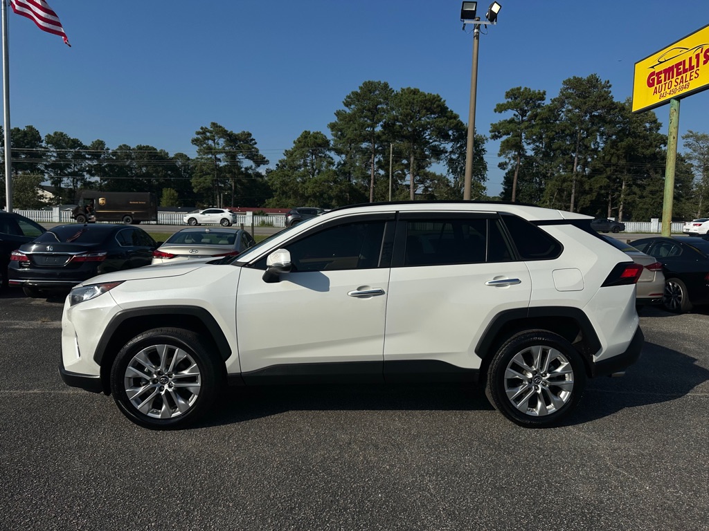 Photo 2 of this TOYOTA RAV4