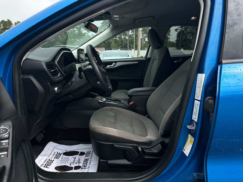 Photo 11 of this FORD ESCAPE
