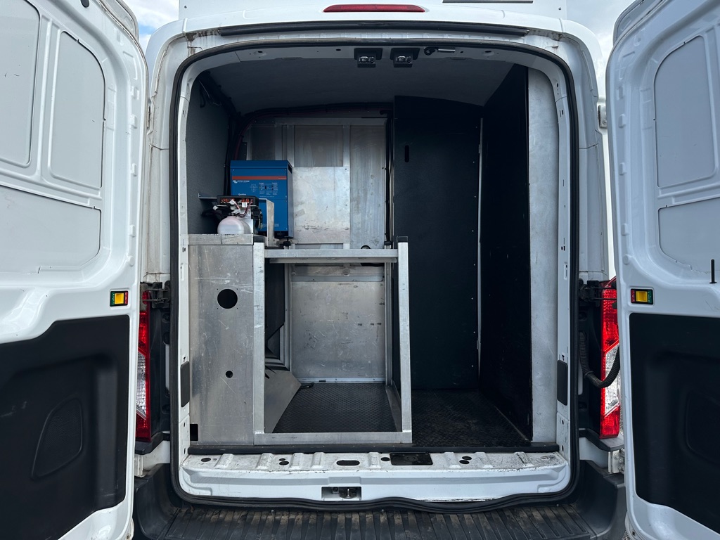 Photo 9 of this FORD TRANSIT