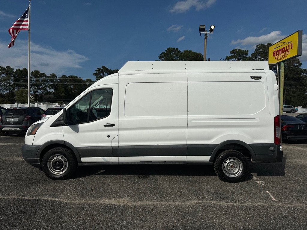 Photo 3 of this FORD TRANSIT