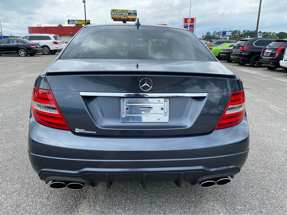 Photo 6 of this MERCEDES-BENZ C-CLASS
