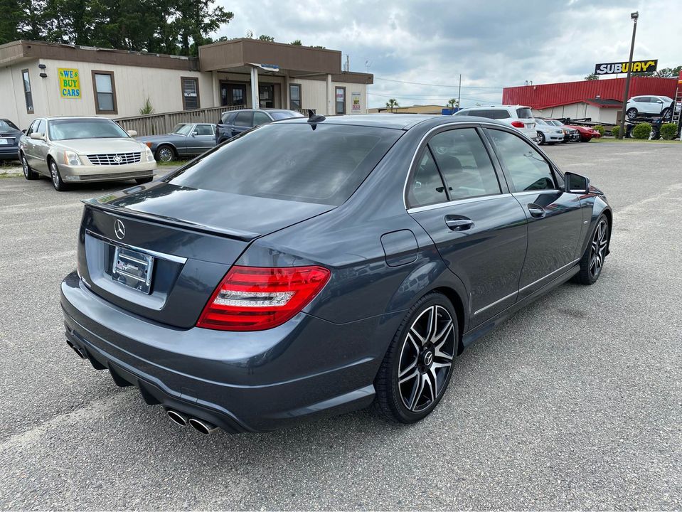 Photo 5 of this MERCEDES-BENZ C-CLASS