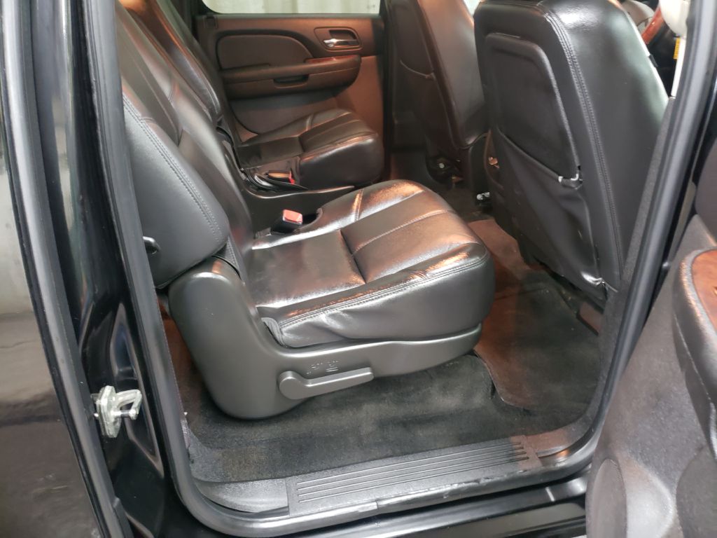 CHEVROLET SUBURBAN 2010 CHEVROLET SUBURBAN 1GNUKJE36AR196762