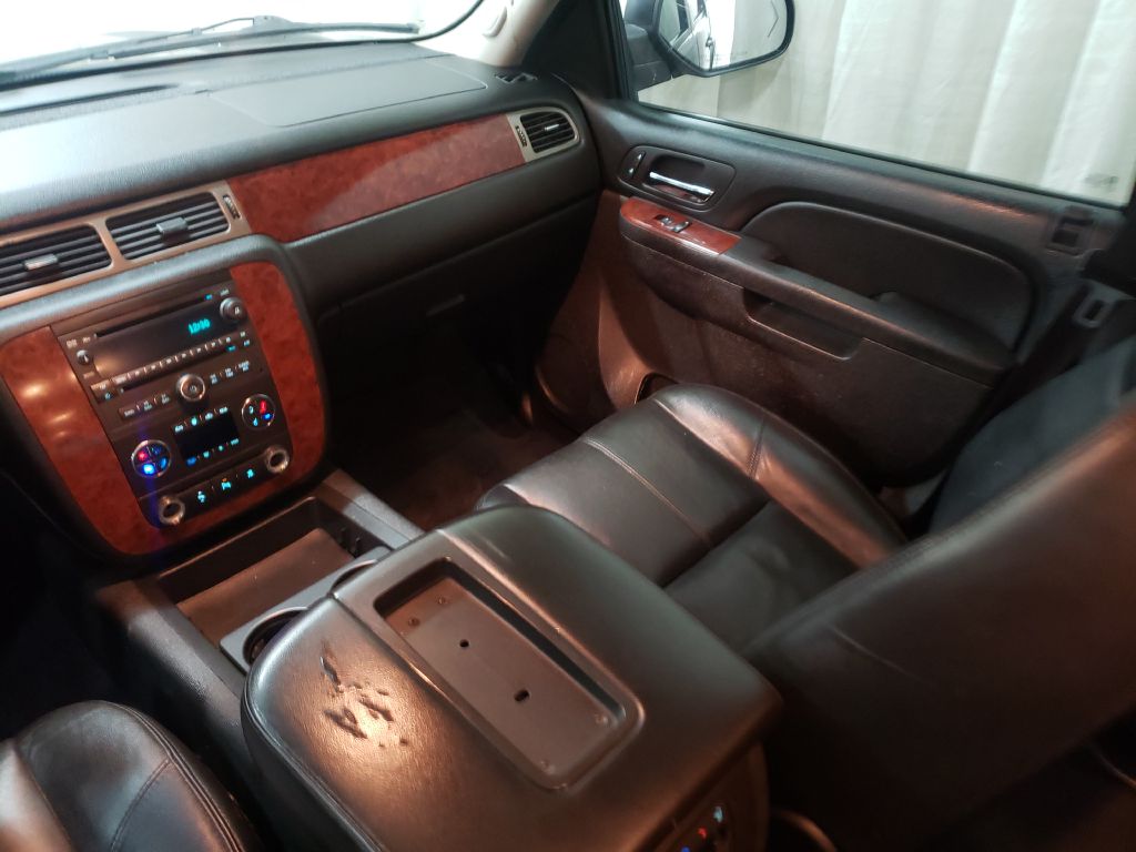 CHEVROLET SUBURBAN 2010 CHEVROLET SUBURBAN 1GNUKJE36AR196762