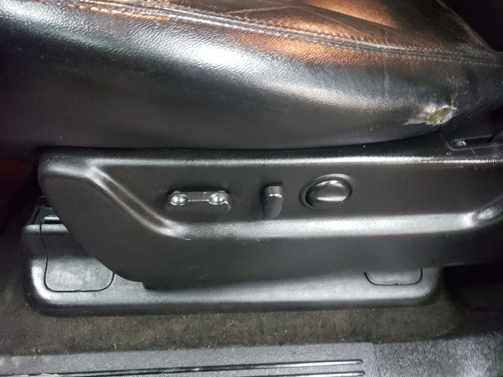 CHEVROLET SUBURBAN 2010 CHEVROLET SUBURBAN 1GNUKJE36AR196762