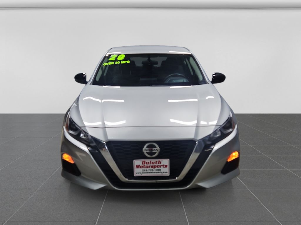 Photo 8 of this NISSAN ALTIMA