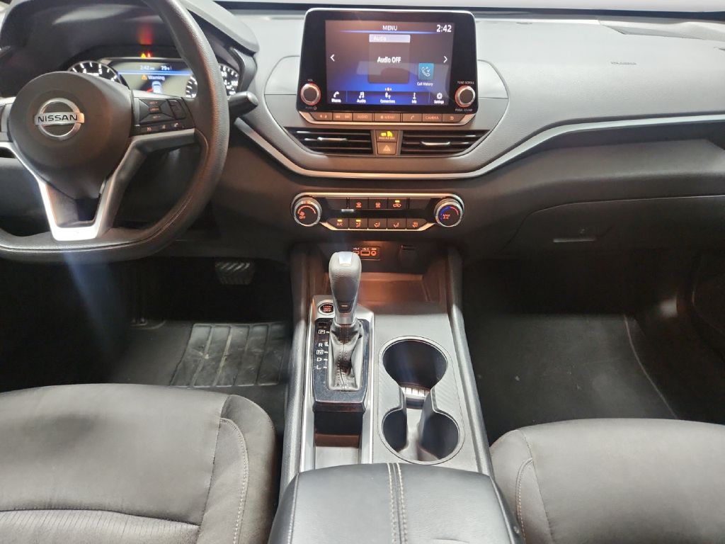 Photo 12 of this NISSAN ALTIMA