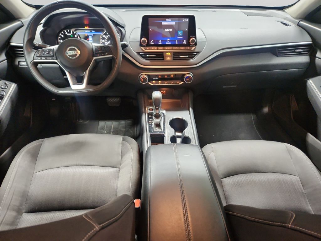 Photo 14 of this NISSAN ALTIMA