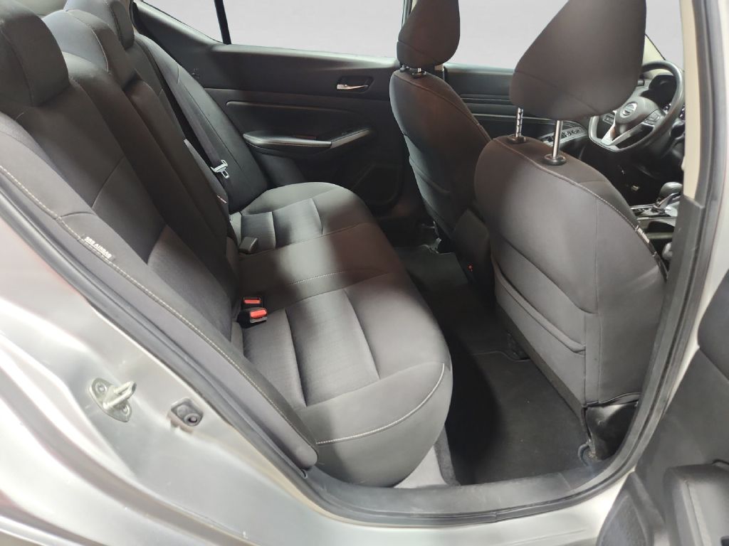 Photo 18 of this NISSAN ALTIMA