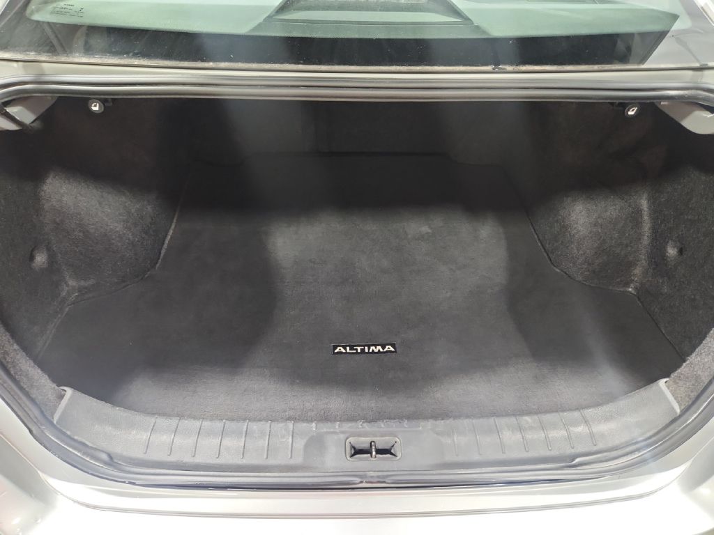 Photo 19 of this NISSAN ALTIMA