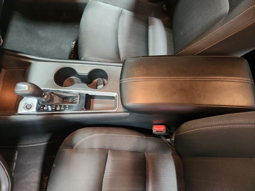 Photo 23 of this NISSAN ALTIMA