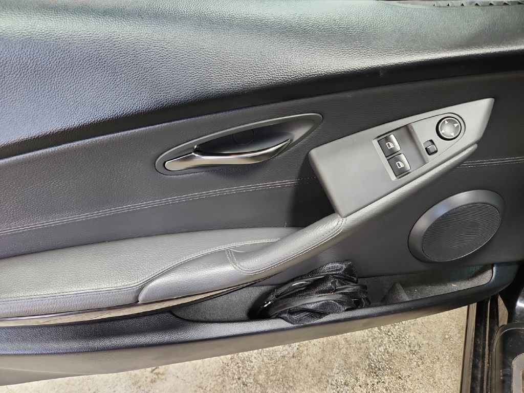 Photo 17 of this BMW 645
