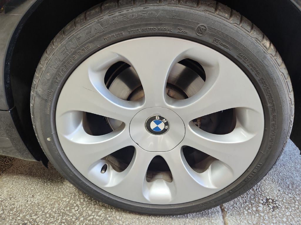 Photo 27 of this BMW 645