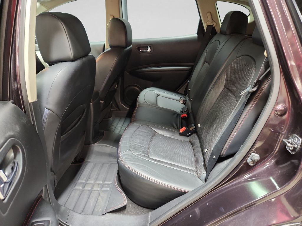 Photo 13 of this NISSAN ROGUE