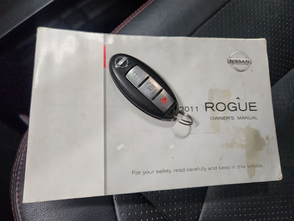 Photo 26 of this NISSAN ROGUE