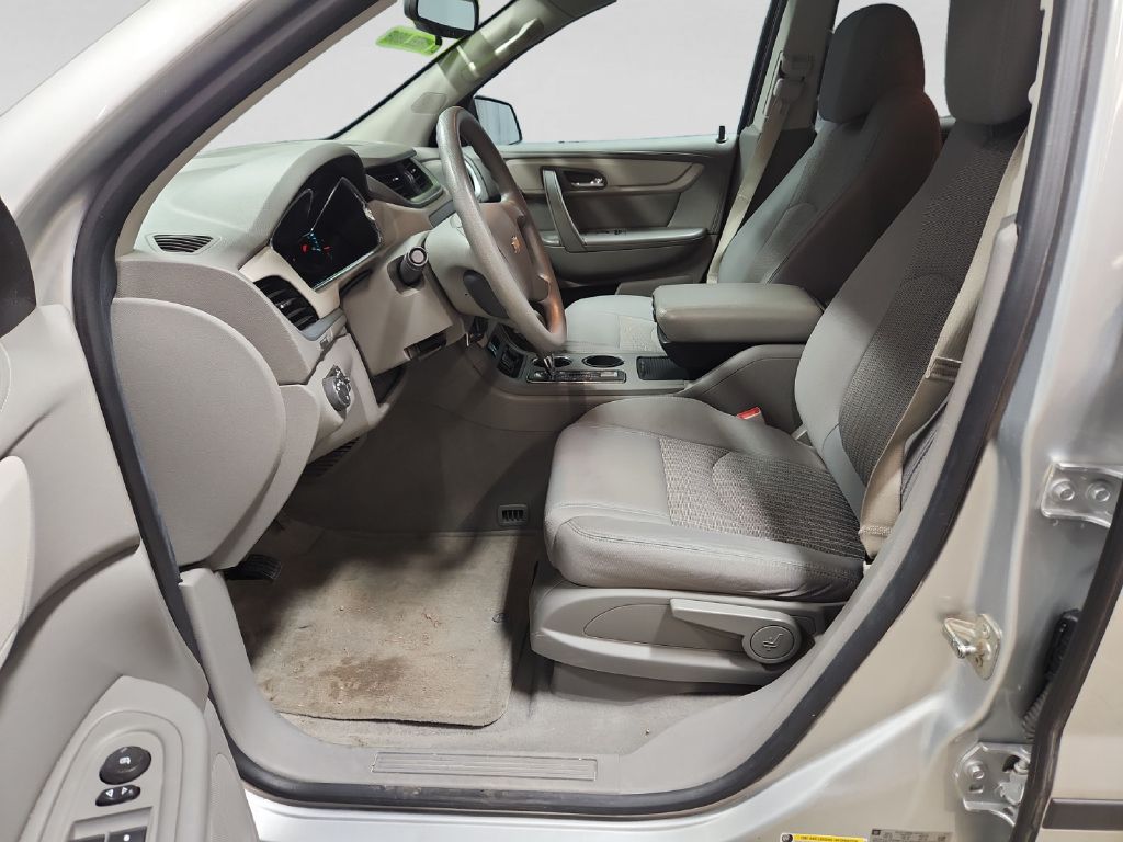 Photo 10 of this CHEVROLET TRAVERSE