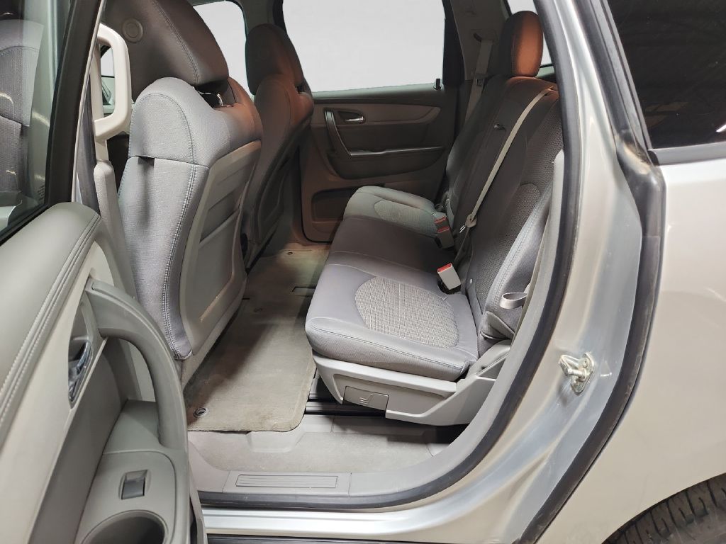 Photo 13 of this CHEVROLET TRAVERSE