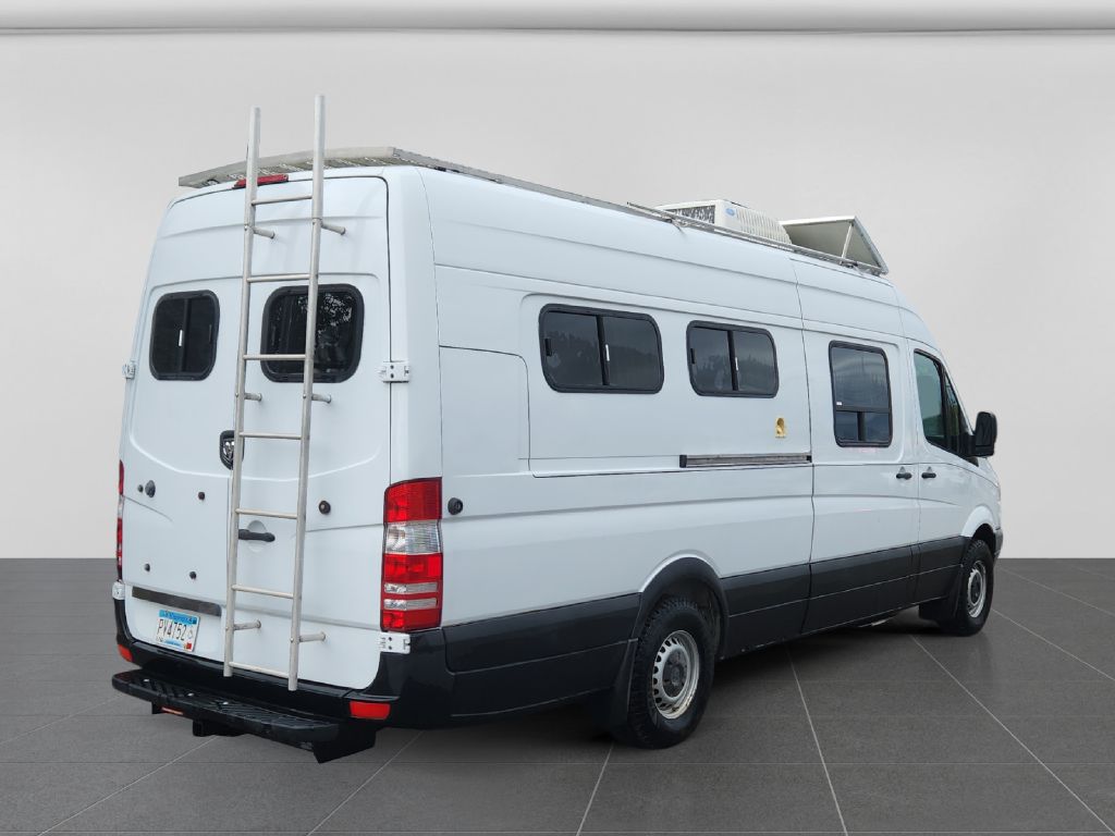 Photo 5 of this DODGE SPRINTER