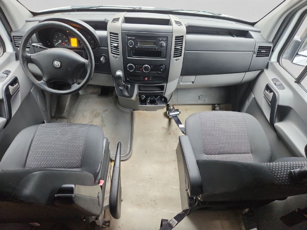 Photo 14 of this DODGE SPRINTER