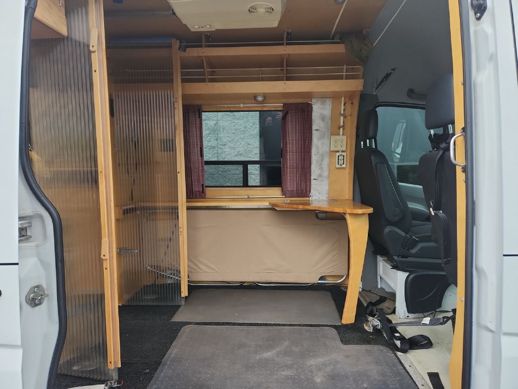 Photo 29 of this DODGE SPRINTER