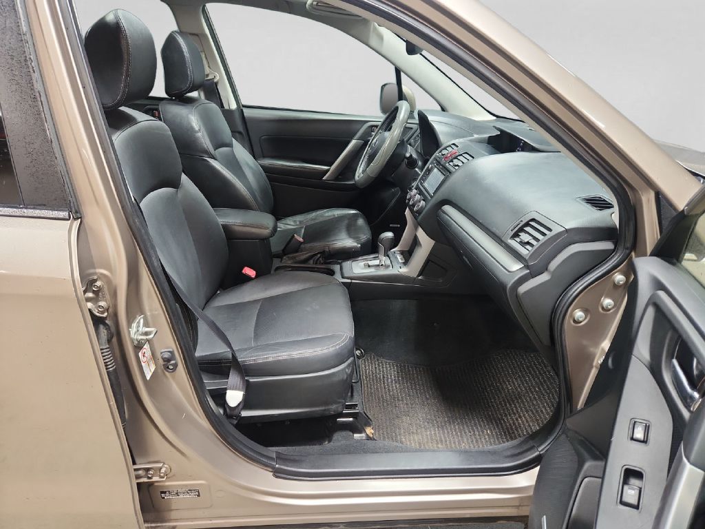 Photo 15 of this SUBARU FORESTER