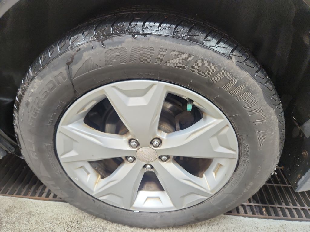Photo 29 of this SUBARU FORESTER