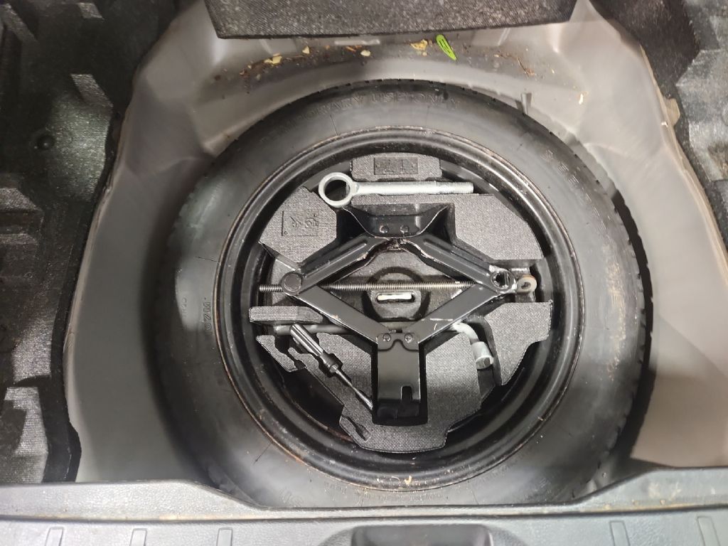 Photo 31 of this SUBARU FORESTER