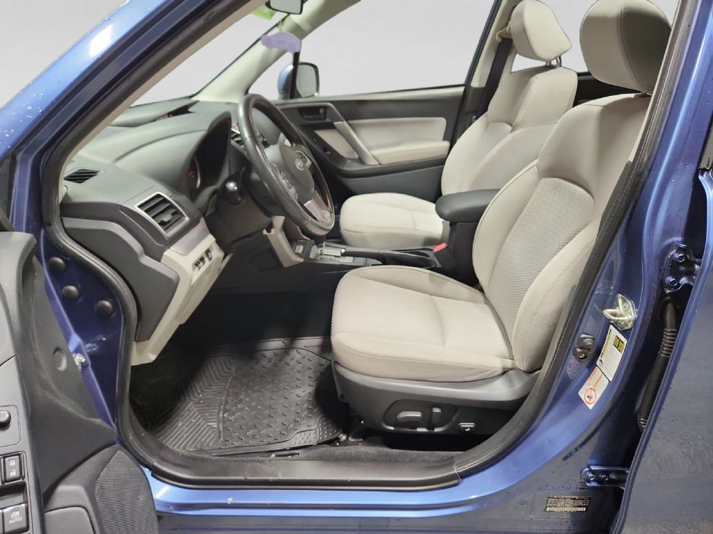 Photo 10 of this SUBARU FORESTER