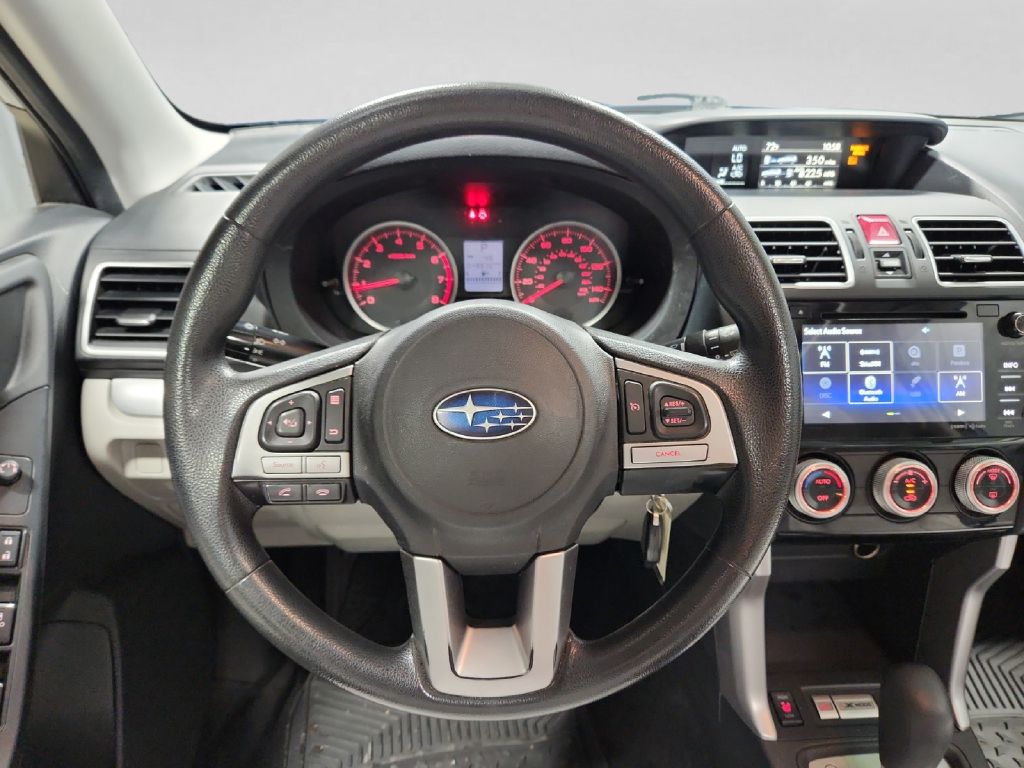 Photo 11 of this SUBARU FORESTER