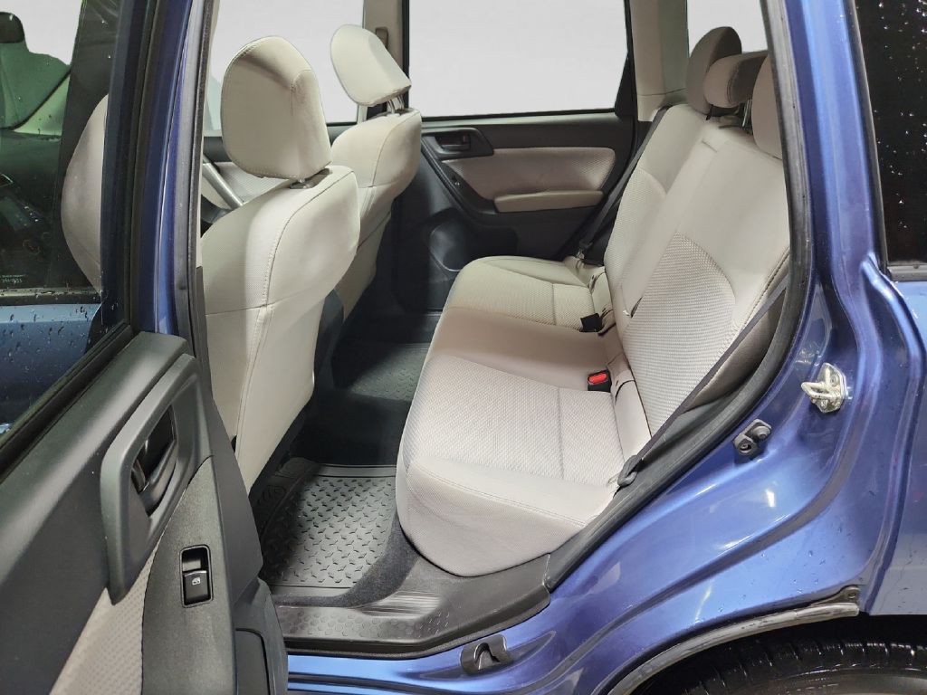 Photo 13 of this SUBARU FORESTER