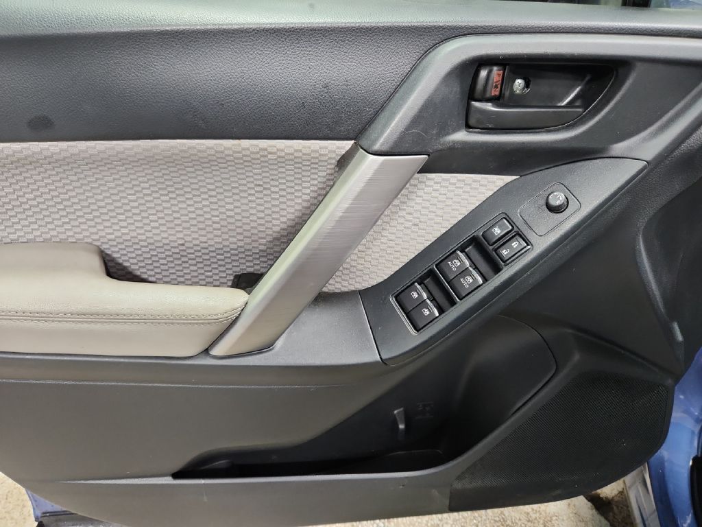 Photo 17 of this SUBARU FORESTER