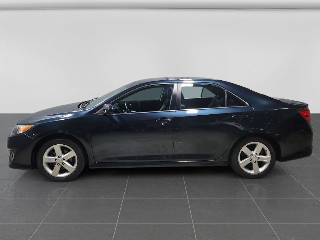 Photo 2 of this TOYOTA CAMRY